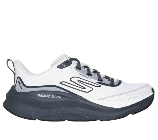 Skechers | Waterproof: Max Cushioning Max Run - Vorteza