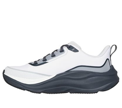 Skechers | Waterproof: Max Cushioning Max Run - Vorteza