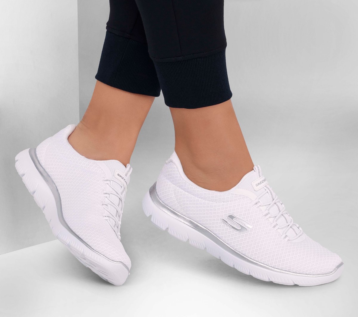 Skechers | Summits