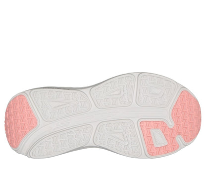 Skechers | Max Cushioning Endeavour