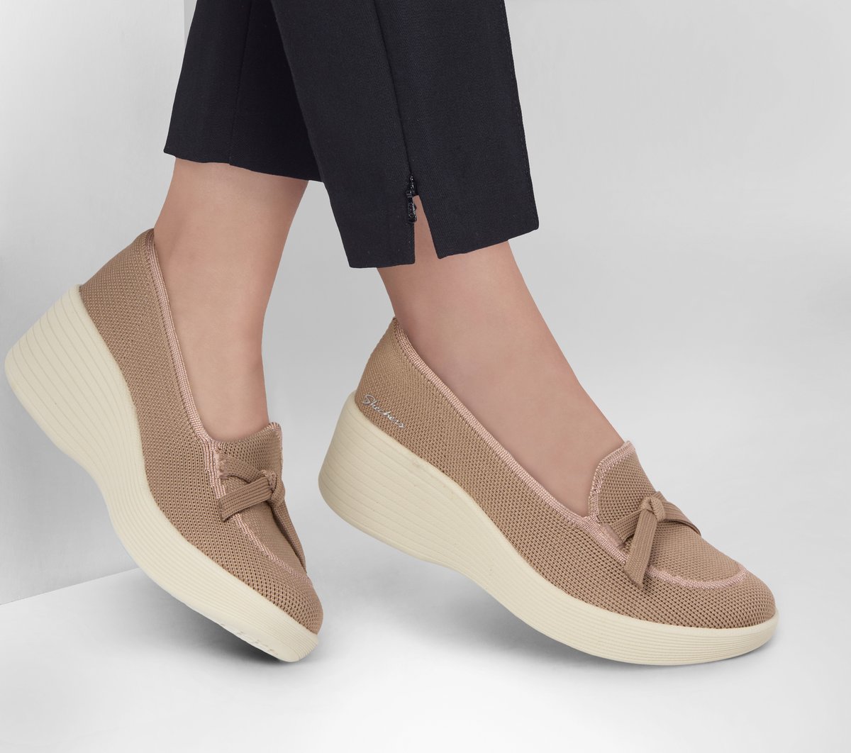 Skechers | Relaxed Fit: Parallel Lite - Soaring Softly