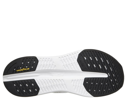 Skechers | Slip-ins: Max Cushioning Glide-Step - Advert