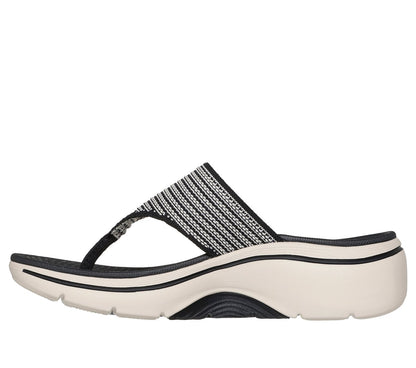 Skechers | GO WALK Arch Fit 2.0 Sandal -Resort Day